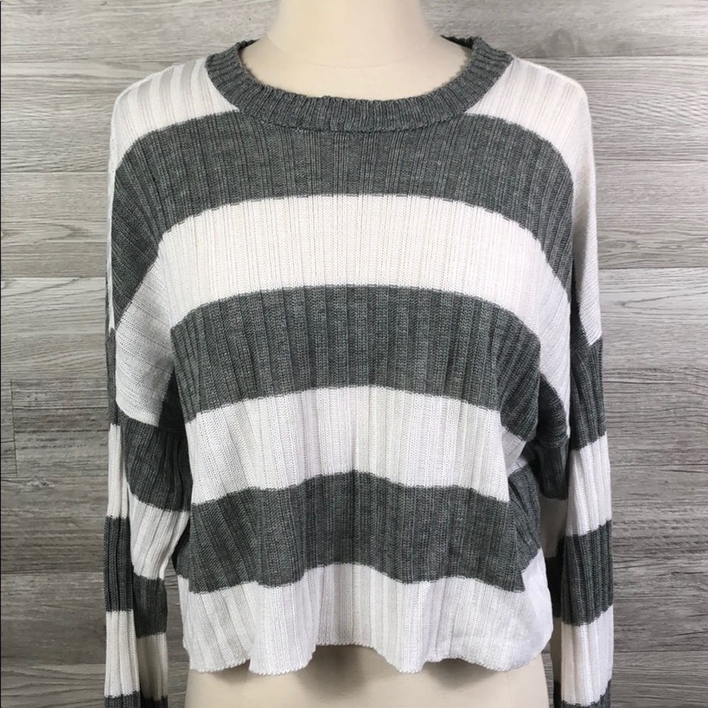 NWT New Sweater V-Neck Striped Crop Wide Sleeve XL